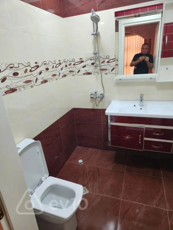 Kirayə verilir 2 otaqlı yeni tikili 110 m²