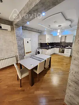 Kirayə verilir 2 otaqlı yeni tikili 110 m²