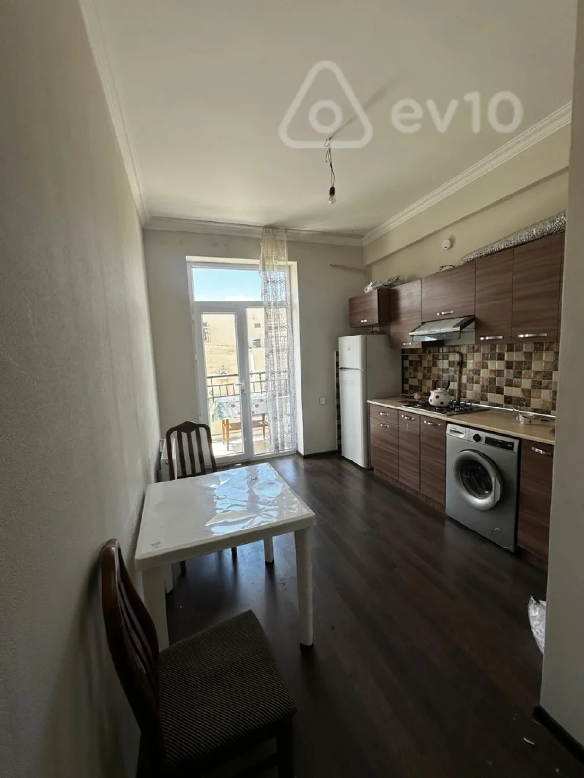 Kirayə verilir 3 otaqlı yeni tikili 85 m²