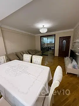 Kirayə verilir 2 otaqlı yeni tikili 75 m²
