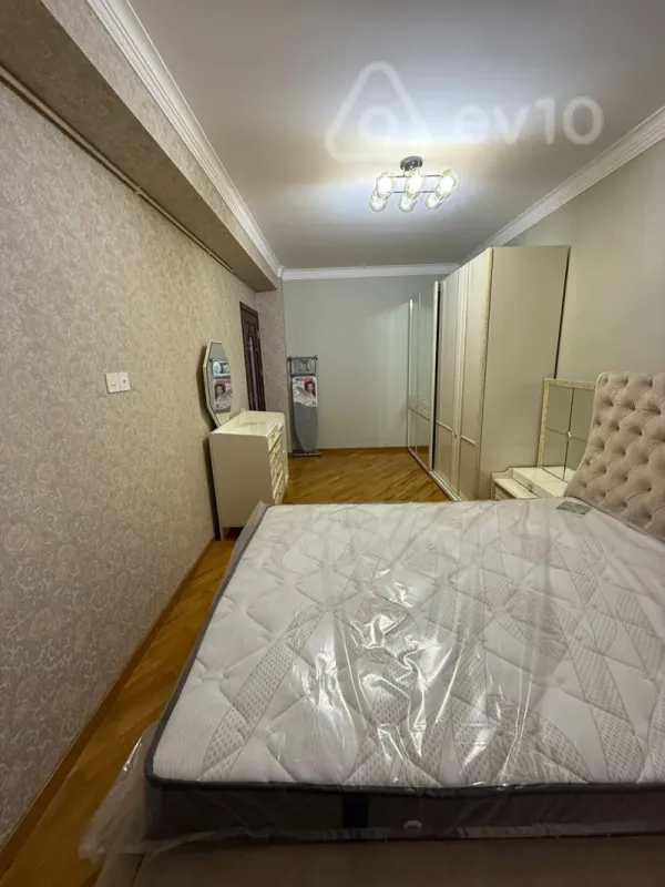 Kirayə verilir 2 otaqlı yeni tikili 75 m²