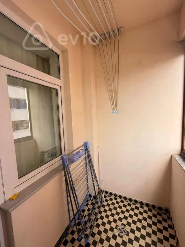 Kirayə verilir 2 otaqlı yeni tikili 75 m²