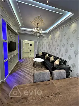 Kirayə verilir 4 otaqlı yeni tikili 130 m²