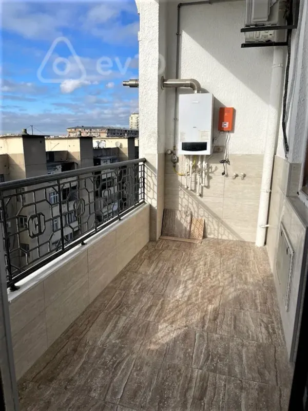 Kirayə verilir 4 otaqlı yeni tikili 130 m²