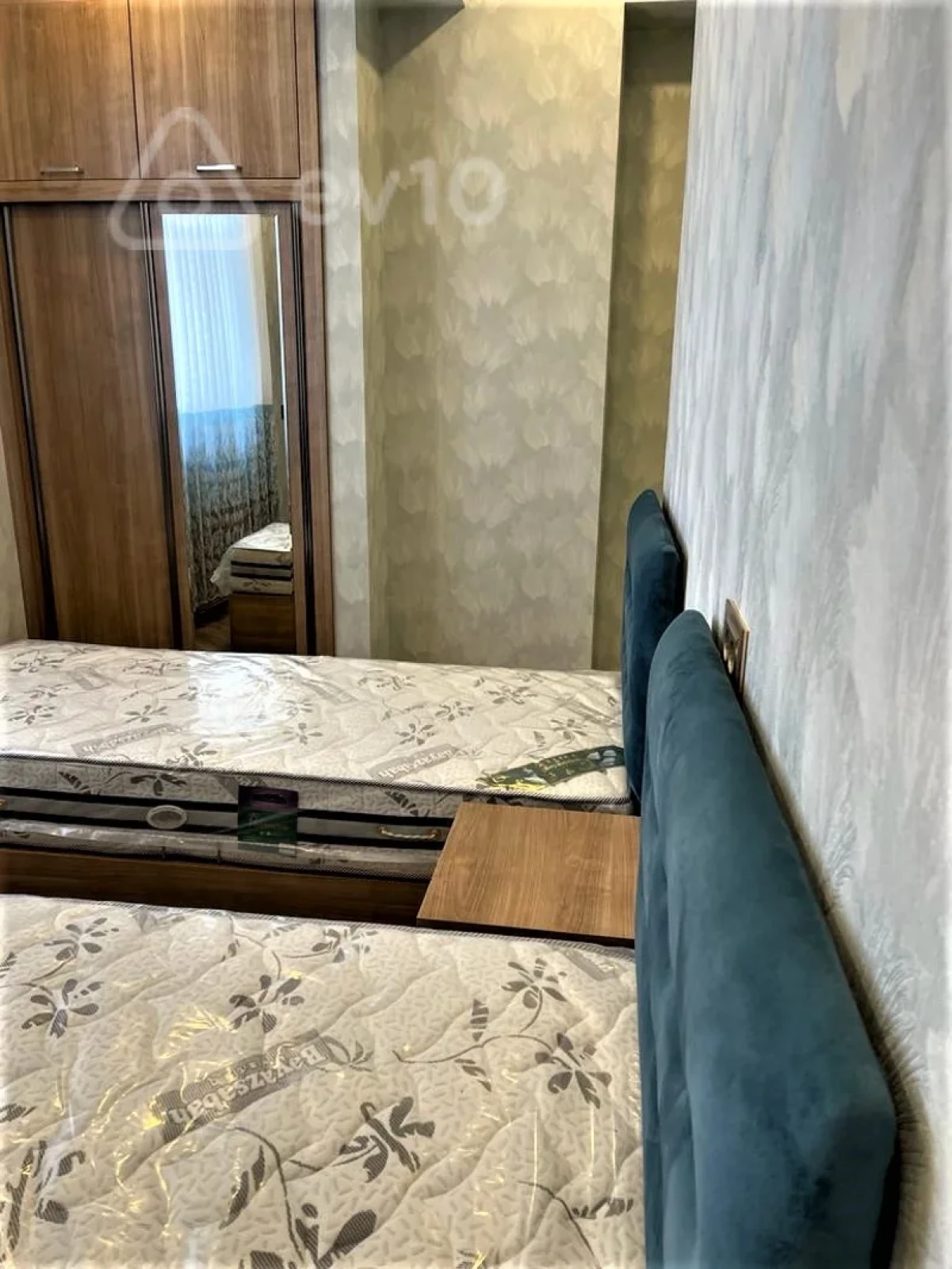 Kirayə verilir 4 otaqlı yeni tikili 130 m²