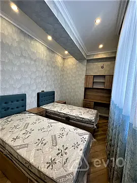 Kirayə verilir 4 otaqlı yeni tikili 130 m²