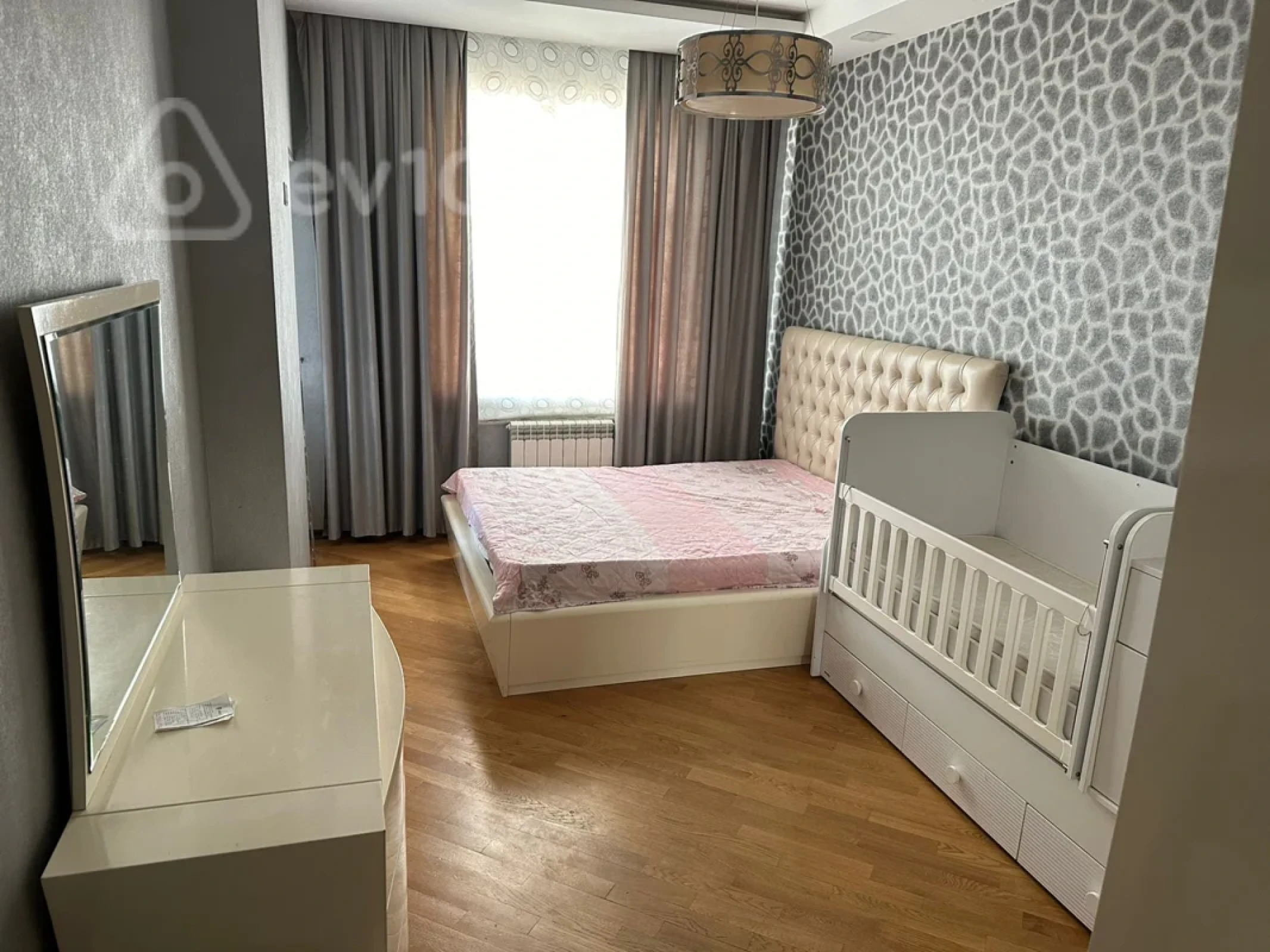 Kirayə verilir 3 otaqlı yeni tikili 90 m²