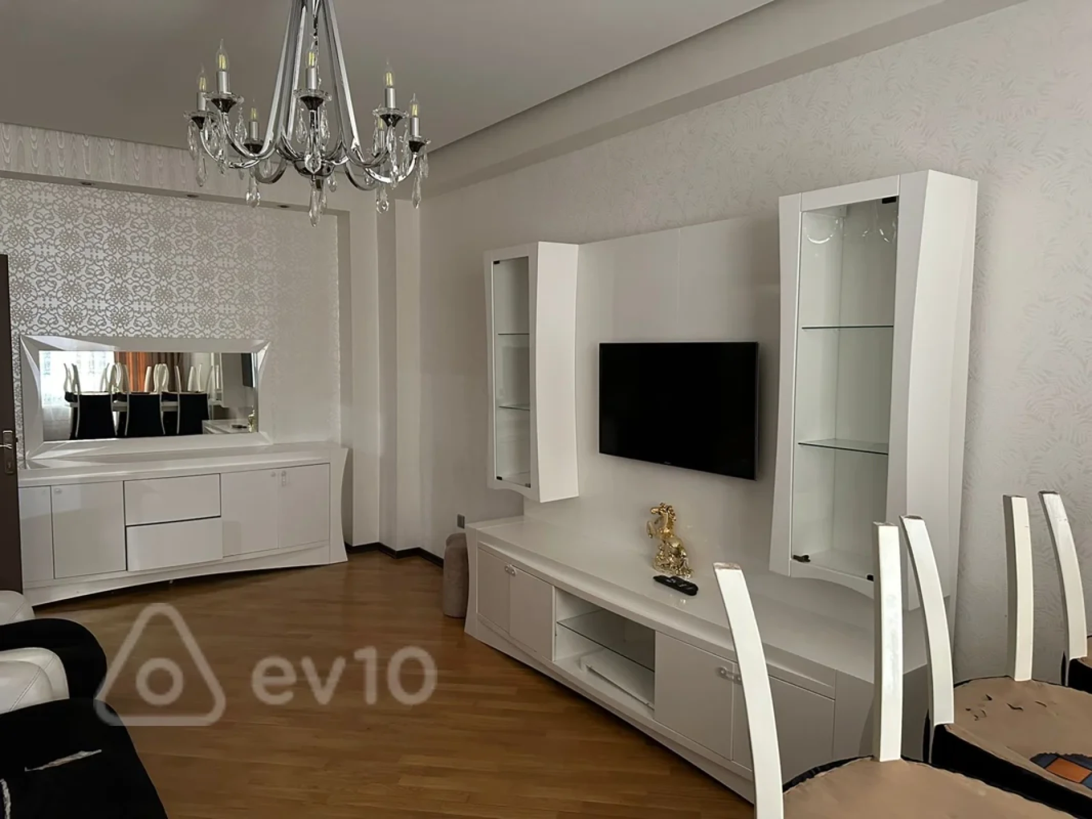 Kirayə verilir 3 otaqlı yeni tikili 90 m²