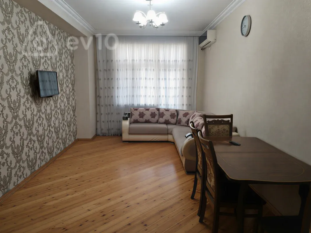 Kirayə verilir 3 otaqlı yeni tikili 90 m²