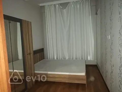 Kirayə verilir 2 otaqlı köhnə tikili 55 m²