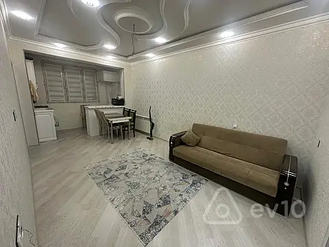 Kirayə verilir 3 otaqlı köhnə tikili 60 m²
