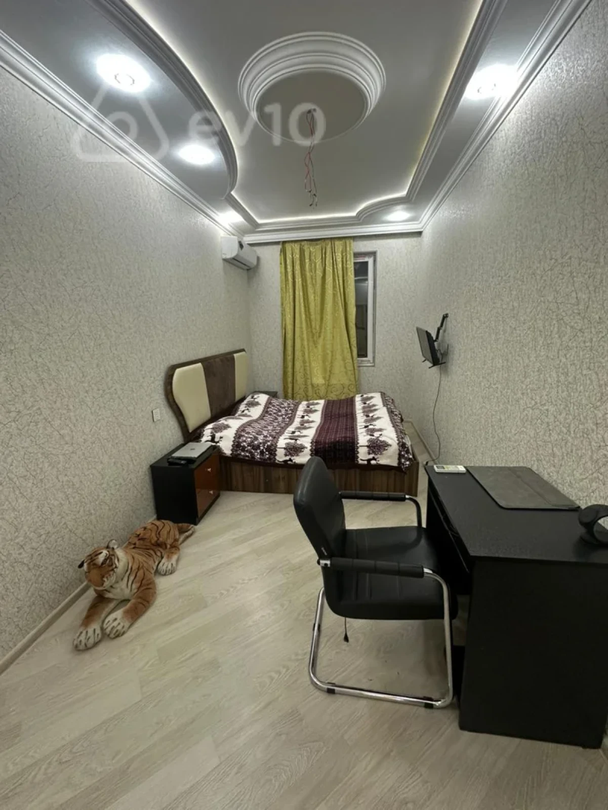 Kirayə verilir 3 otaqlı köhnə tikili 60 m²