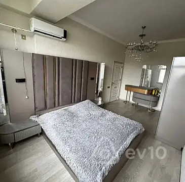 Kirayə verilir 3 otaqlı yeni tikili 95 m²