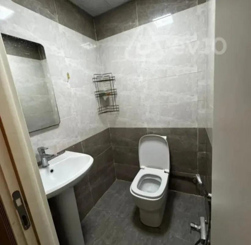 Kirayə verilir 3 otaqlı yeni tikili 95 m²