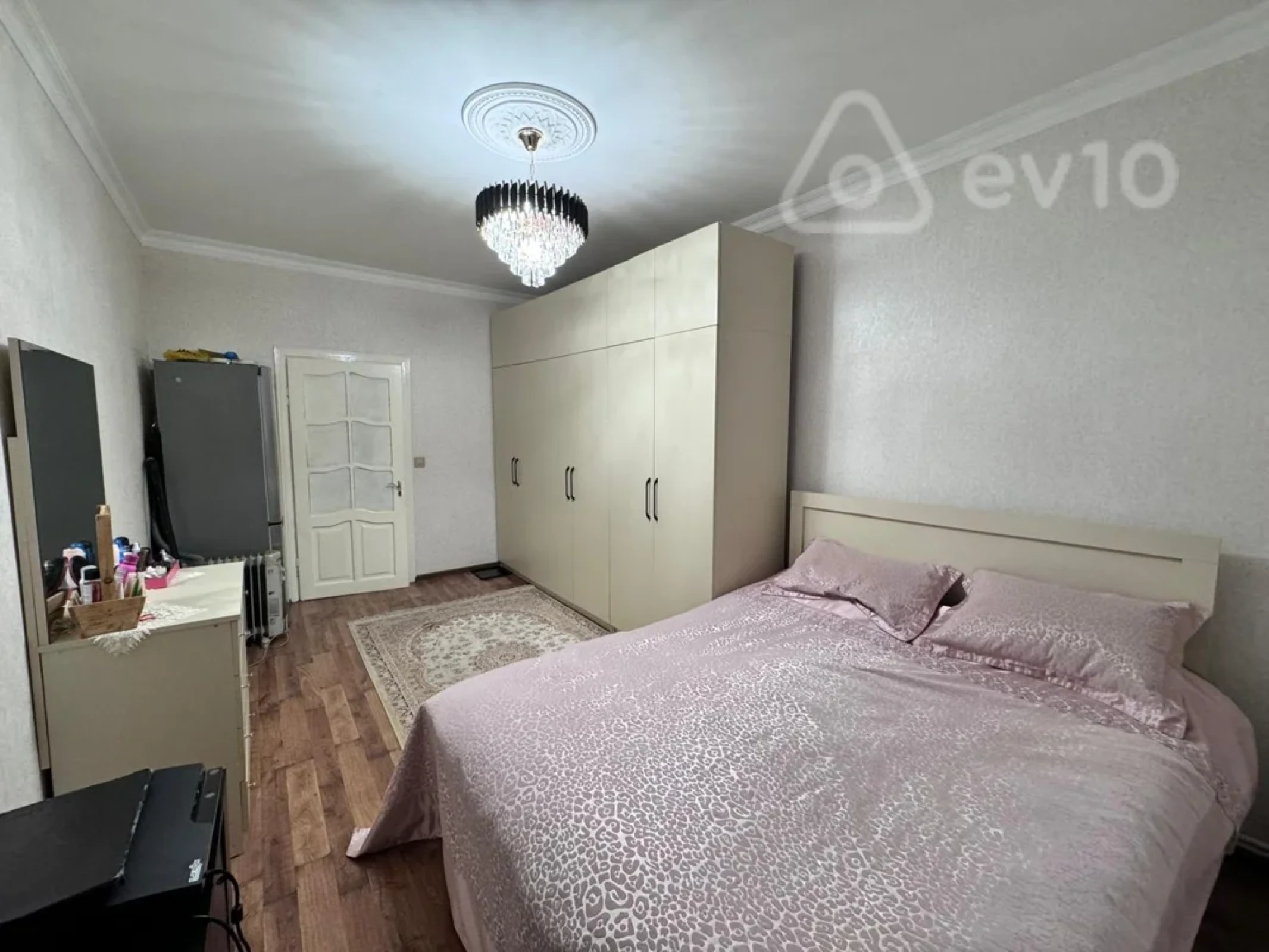 Satılır 3 otaqlı köhnə tikili 55 m²