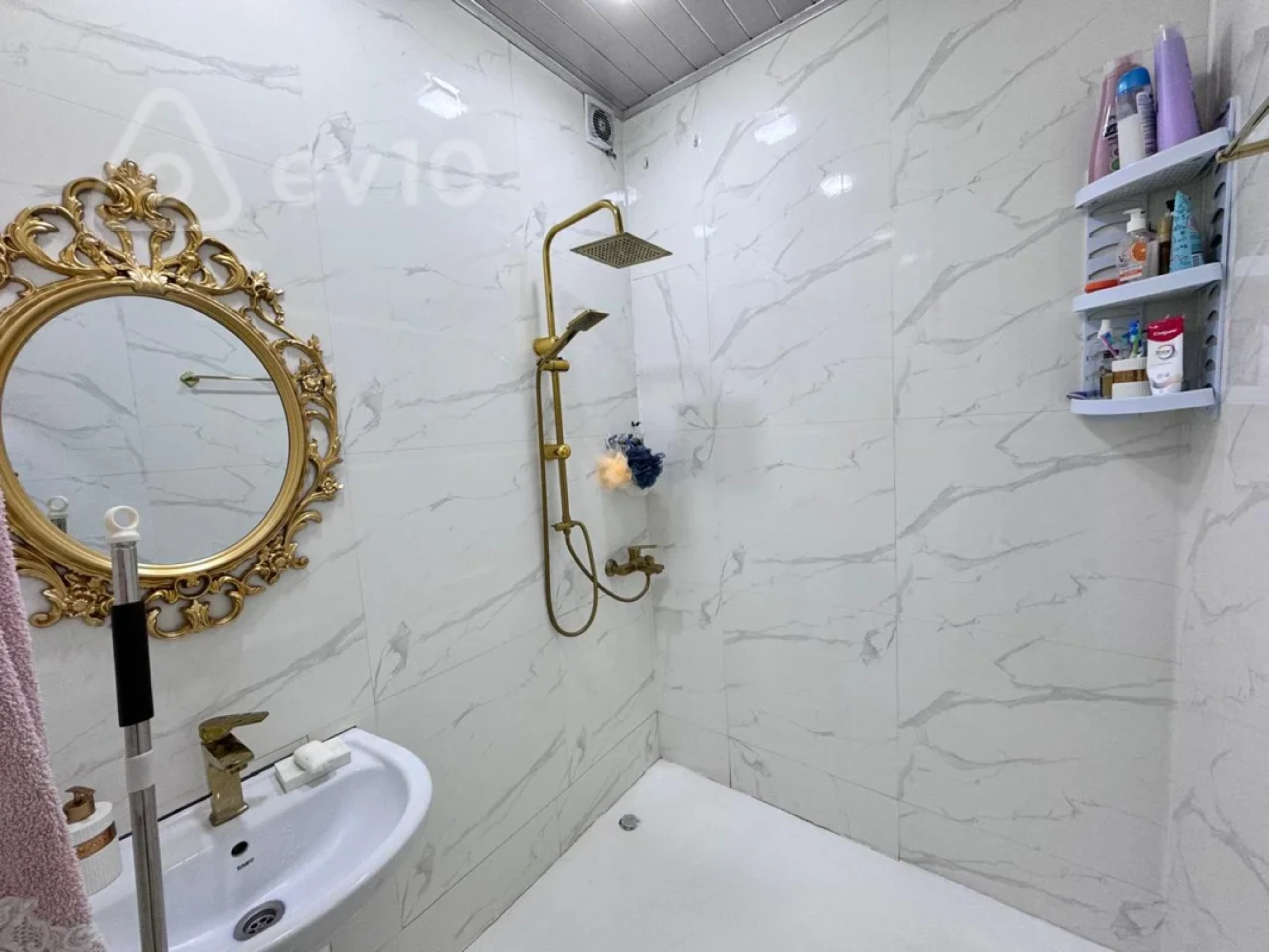 Satılır 3 otaqlı köhnə tikili 55 m²