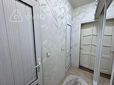 Satılır 3 otaqlı köhnə tikili 55 m²