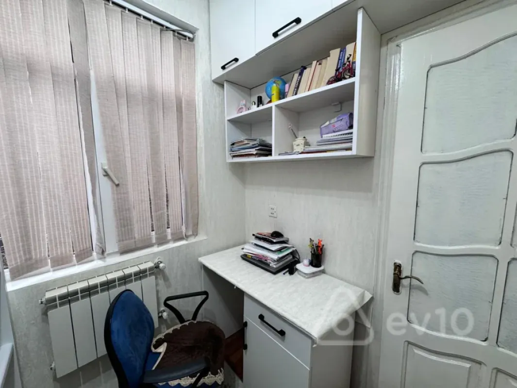 Satılır 3 otaqlı köhnə tikili 55 m²