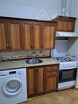 Kirayə verilir 2 otaqlı köhnə tikili 50 m²