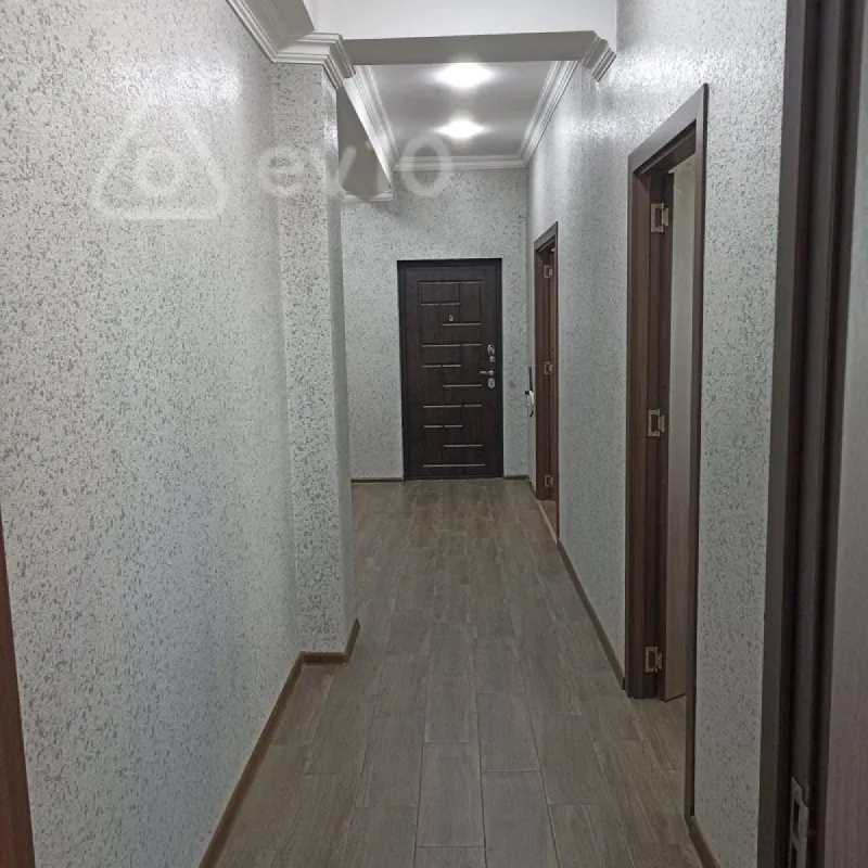 Kirayə verilir 2 otaqlı yeni tikili 79 m²