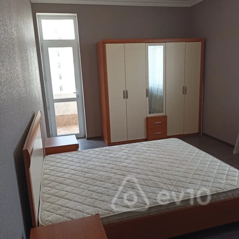 Kirayə verilir 2 otaqlı yeni tikili 79 m²