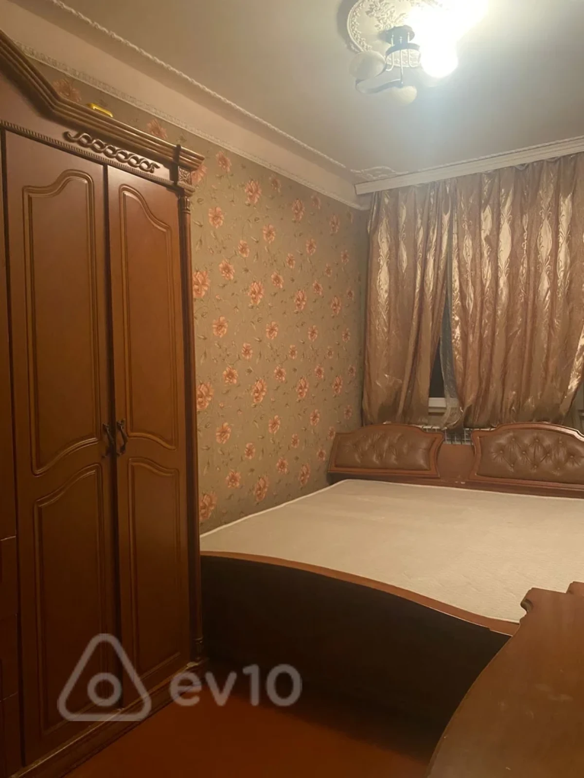 Kirayə verilir 2 otaqlı köhnə tikili 50 m²