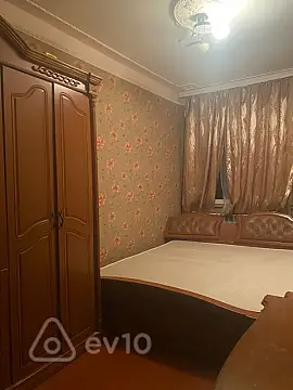 Kirayə verilir 2 otaqlı köhnə tikili 50 m²