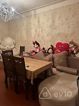 Kirayə verilir 2 otaqlı köhnə tikili 50 m²