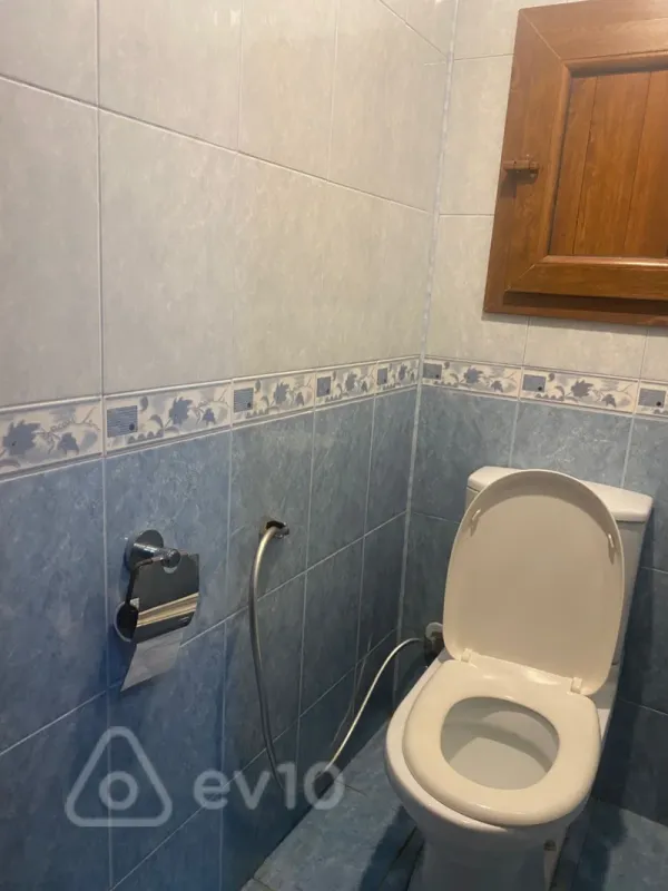 Kirayə verilir 2 otaqlı köhnə tikili 50 m²