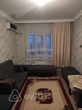 Kirayə verilir 2 otaqlı köhnə tikili 60 m²