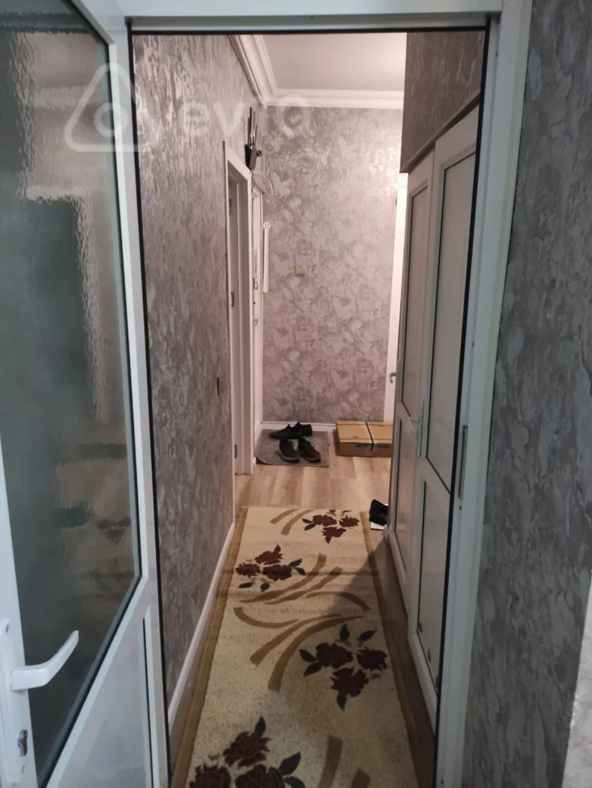 Kirayə verilir 2 otaqlı köhnə tikili 60 m²