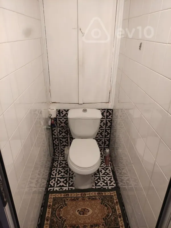 Kirayə verilir 2 otaqlı köhnə tikili 60 m²