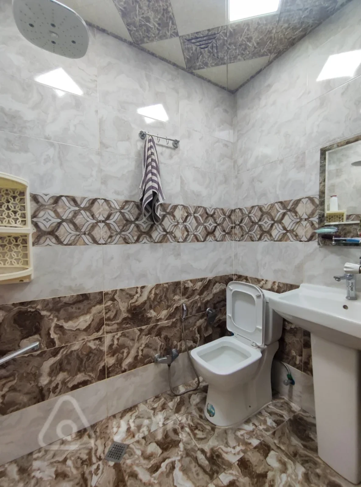 Kirayə verilir 2 otaqlı yeni tikili 50 m²