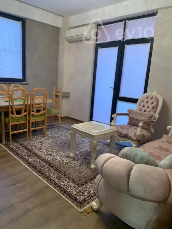 Kirayə verilir 2 otaqlı yeni tikili 80 m²