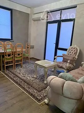 Kirayə verilir 2 otaqlı yeni tikili 80 m²