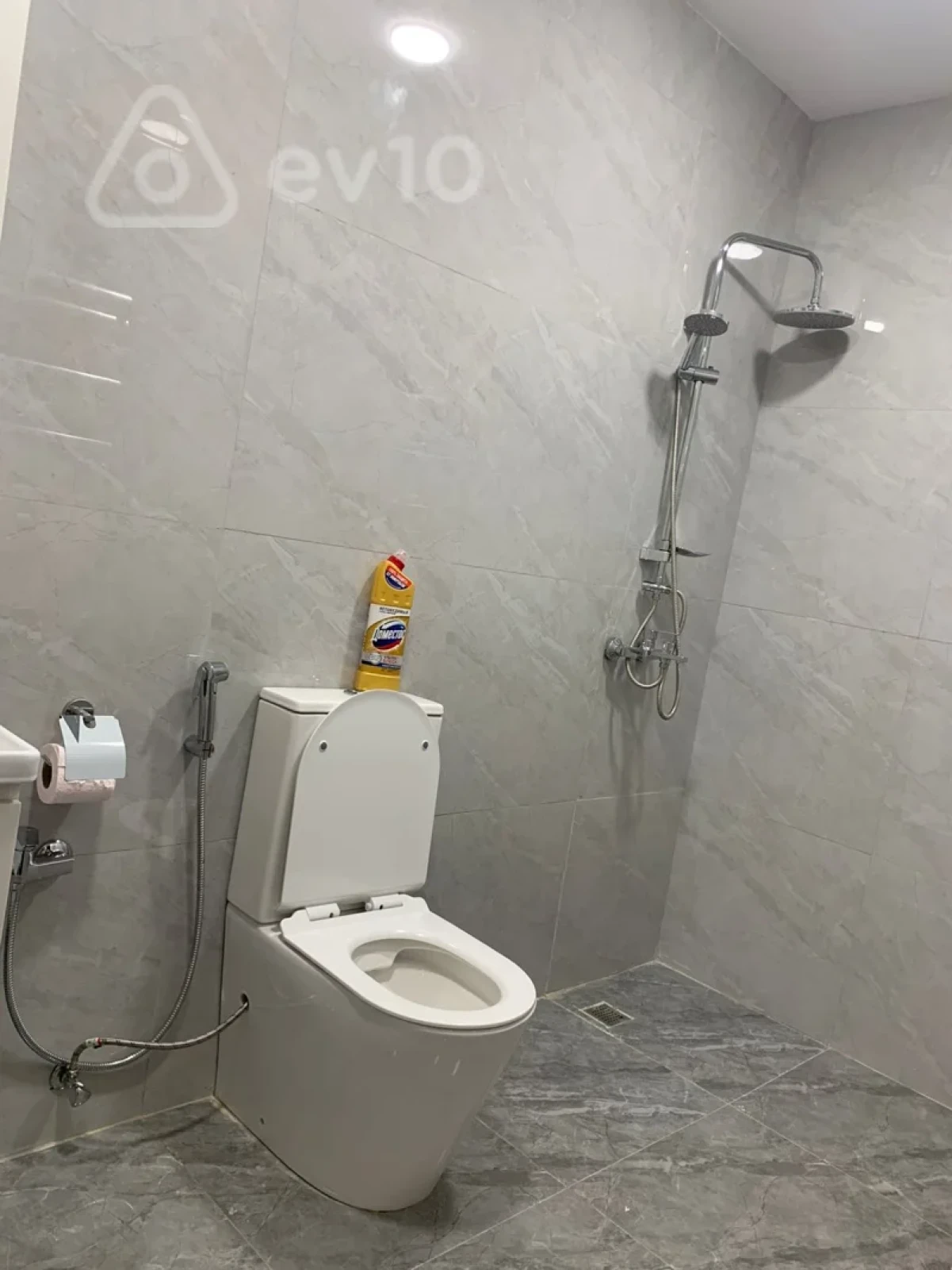 Kirayə verilir 2 otaqlı yeni tikili 80 m²