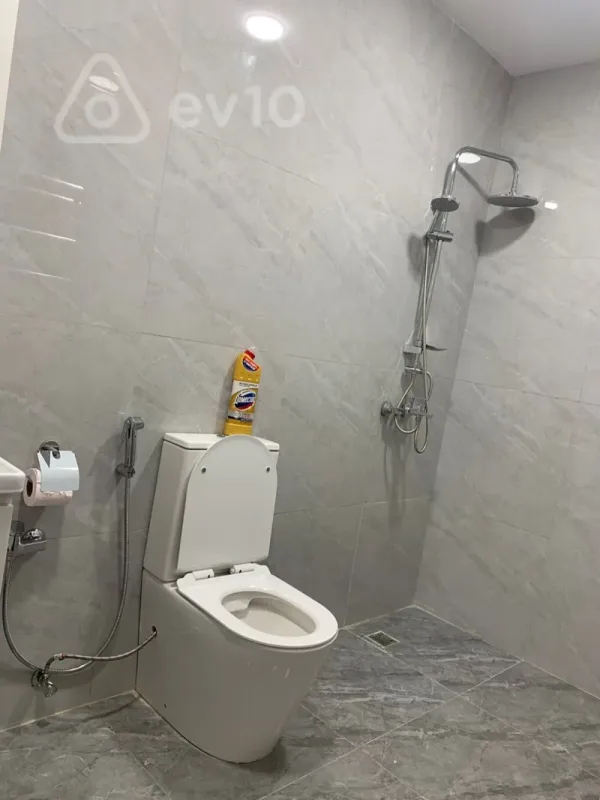 Kirayə verilir 2 otaqlı yeni tikili 80 m²