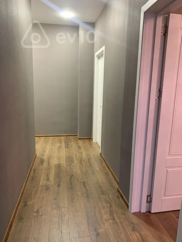 Kirayə verilir 2 otaqlı yeni tikili 80 m²