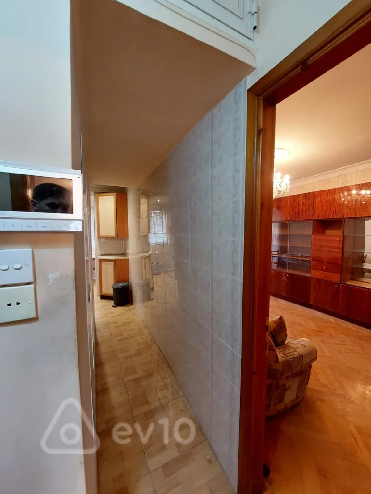 Kirayə verilir 3 otaqlı köhnə tikili 75 m²