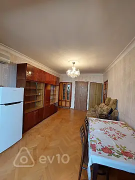 Kirayə verilir 3 otaqlı köhnə tikili 75 m²