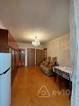 Kirayə verilir 3 otaqlı köhnə tikili 75 m²