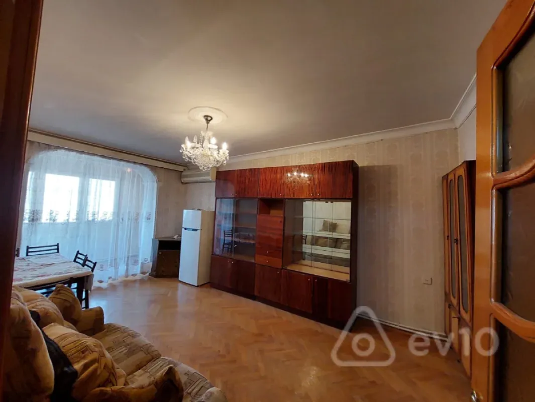 Kirayə verilir 3 otaqlı köhnə tikili 75 m²