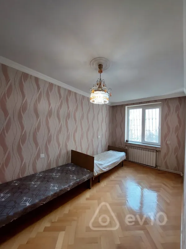 Kirayə verilir 3 otaqlı köhnə tikili 75 m²