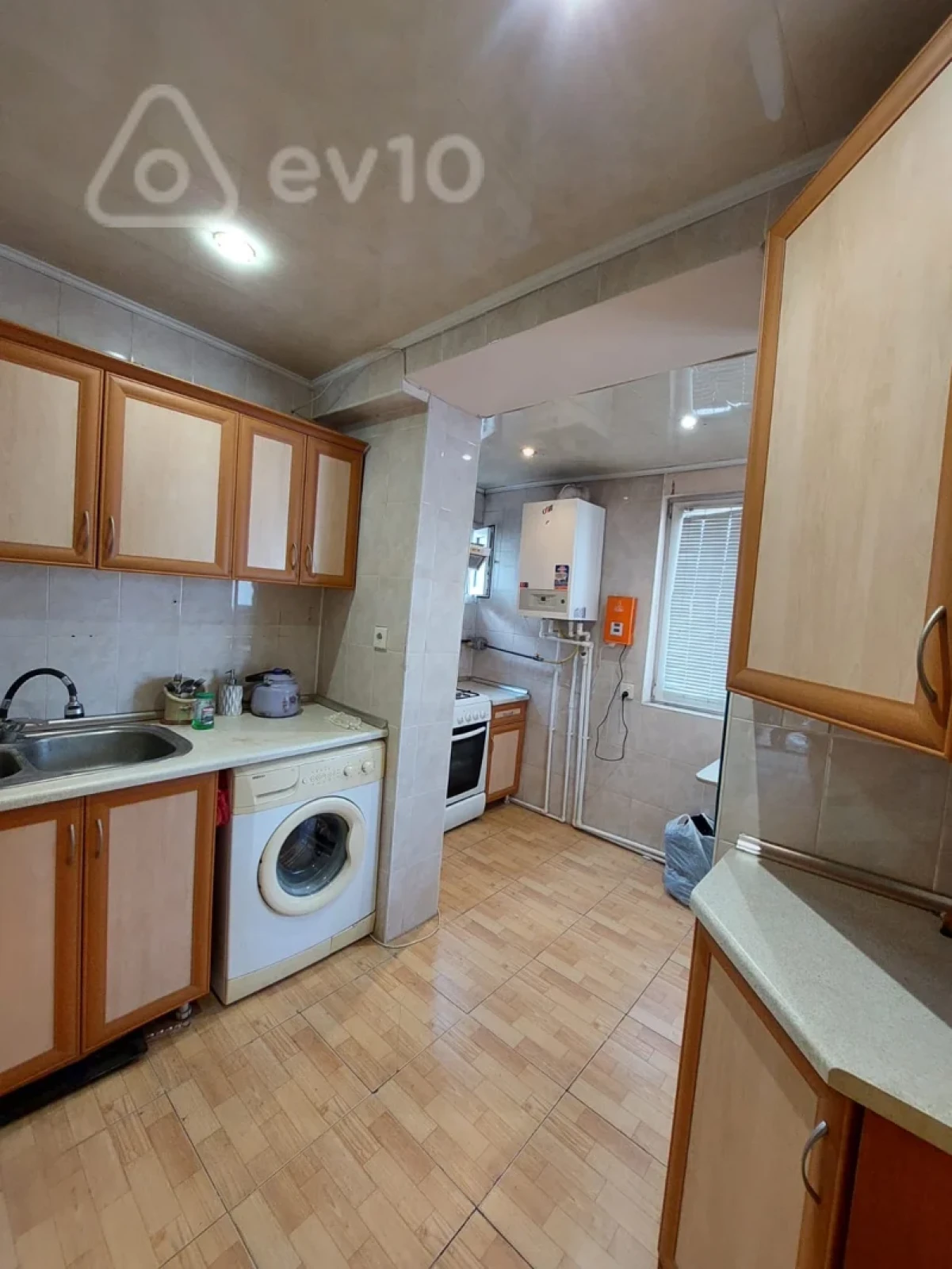 Kirayə verilir 3 otaqlı köhnə tikili 75 m²