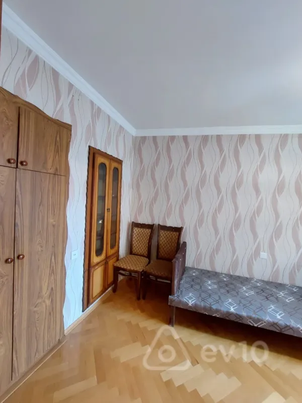 Kirayə verilir 3 otaqlı köhnə tikili 75 m²