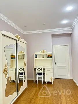 Kirayə verilir 2 otaqlı yeni tikili 95 m²