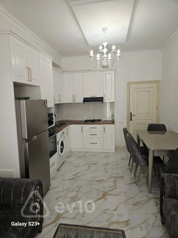 Kirayə verilir 2 otaqlı yeni tikili 65 m²
