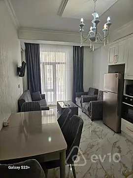 Kirayə verilir 2 otaqlı yeni tikili 65 m²