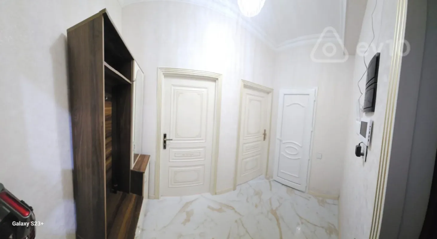 Kirayə verilir 2 otaqlı yeni tikili 65 m²