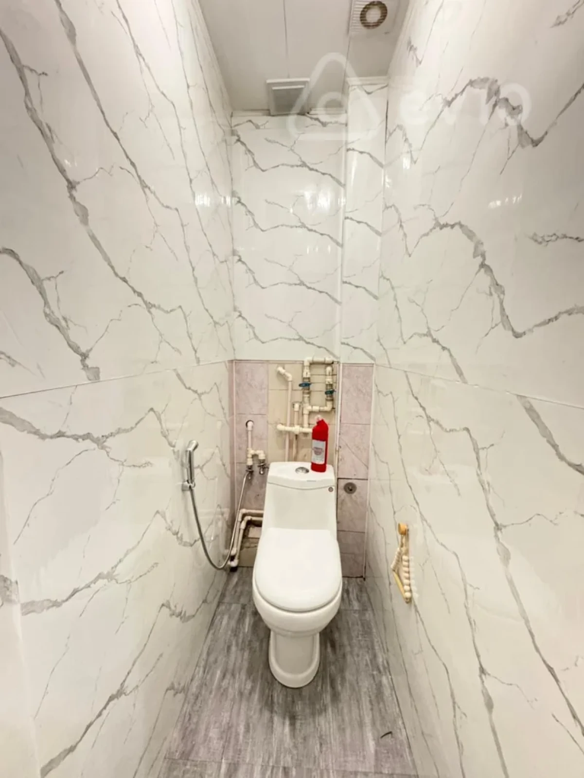 Satılır 2 otaqlı köhnə tikili 60 m²